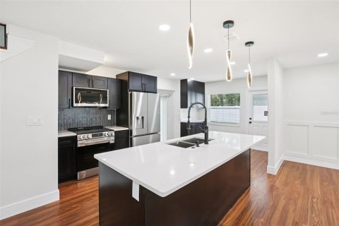 Villa ou maison à vendre à Temple Terrace, Floride: 5 chambres, 240.34 m2 № 1767568 - photo 8
