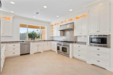 House in Vero Beach, Florida 4 bedrooms, 307.04 sq.m. № 1769942 - photo 18