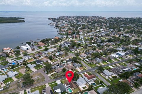 Casa en venta en Saint Petersburg, Florida, 3 dormitorios, 127.55 m2 № 1677667 - foto 6