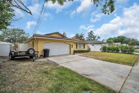 Casa en venta en Saint Petersburg, Florida, 3 dormitorios, 127.55 m2 № 1677667 - foto 16