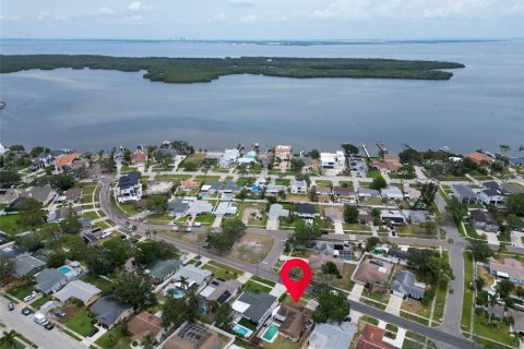 Casa en venta en Saint Petersburg, Florida, 3 dormitorios, 127.55 m2 № 1677667 - foto 2