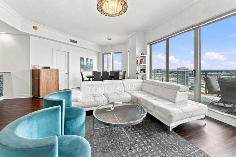 Condominio en alquiler en Tampa, Florida, 3 dormitorios, 161 m2 № 2308312 - foto 9
