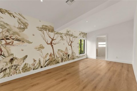 House in Miami Beach, Florida 4 bedrooms, 300.82 sq.m. № 2248841 - photo 18