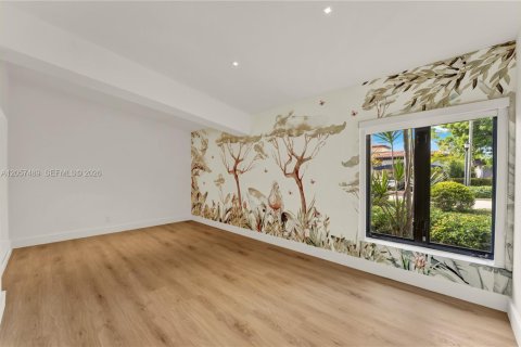 House in Miami Beach, Florida 4 bedrooms, 300.82 sq.m. № 2248841 - photo 19