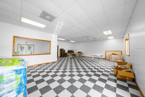 Propiedad comercial en alquiler en Belleview, Florida № 1833462 - foto 24
