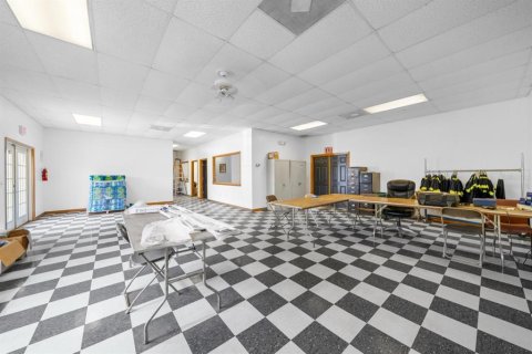 Propiedad comercial en alquiler en Belleview, Florida № 1833462 - foto 23