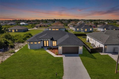 Casa en venta en Lehigh Acres, Florida, 3 dormitorios, 191.56 m2 № 2212465 - foto 2
