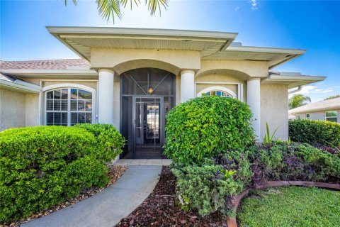 House in Rotonda, Florida 3 bedrooms, 225.29 sq.m. № 2098379 - photo 9