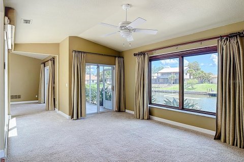 House in Palm Coast, Florida 3 bedrooms, 167.69 sq.m. № 1794009 - photo 17