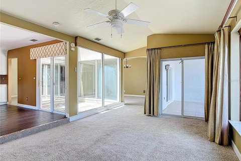 House in Palm Coast, Florida 3 bedrooms, 167.69 sq.m. № 1794009 - photo 16