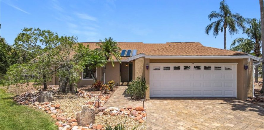 House in Palm Coast, Florida 3 bedrooms, 167.69 sq.m. № 1794009