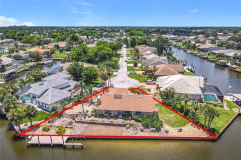 House in Palm Coast, Florida 3 bedrooms, 167.69 sq.m. № 1794009 - photo 2