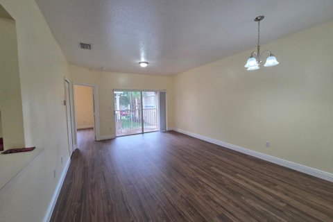 Condo in Orlando, Florida, 3 bedrooms  № 1915379 - photo 6