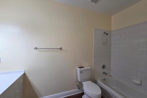 Condo in Orlando, Florida, 3 bedrooms  № 1915379 - photo 11