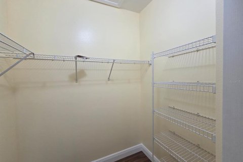 Condo in Orlando, Florida, 3 bedrooms  № 1915379 - photo 15
