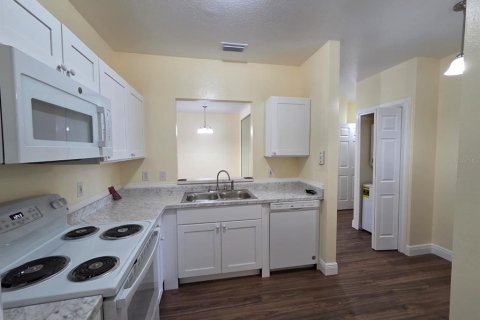 Condo in Orlando, Florida, 3 bedrooms  № 1915379 - photo 5