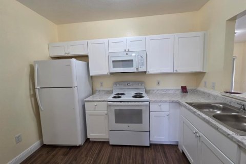 Condo in Orlando, Florida, 3 bedrooms  № 1915379 - photo 3