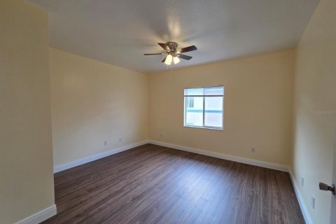 Condo in Orlando, Florida, 3 bedrooms  № 1915379 - photo 8