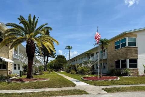 Condominio en venta en Saint Petersburg, Florida, 1 dormitorio, 54.35 m2 № 1619221 - foto 20