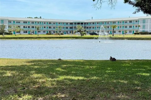 Condominio en venta en Saint Petersburg, Florida, 1 dormitorio, 54.35 m2 № 1619221 - foto 17