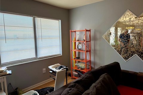Condominio en venta en Saint Petersburg, Florida, 1 dormitorio, 54.35 m2 № 1619221 - foto 5