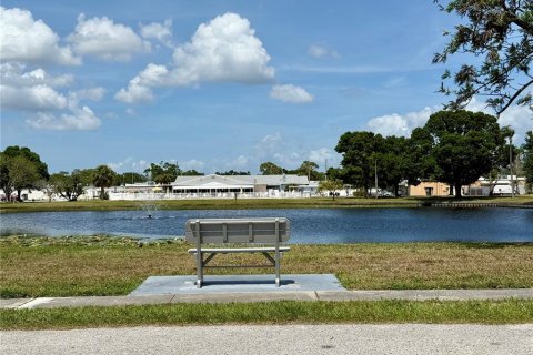 Condominio en venta en Saint Petersburg, Florida, 1 dormitorio, 54.35 m2 № 1619221 - foto 21