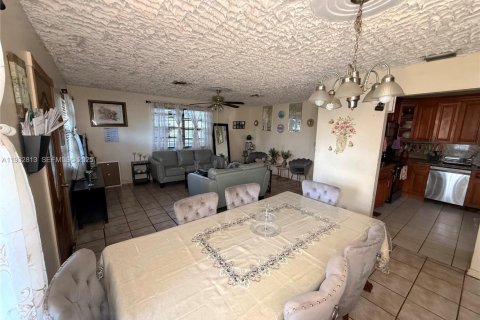 Купить виллу или дом в Вест-Парк, Флорида 3 спальни, 129.97м2, № 1991948 - фото 6