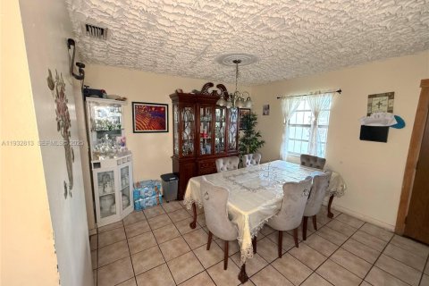 Купить виллу или дом в Вест-Парк, Флорида 3 спальни, 129.97м2, № 1991948 - фото 3