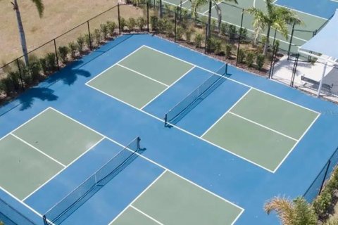 Casa en alquiler en Sun City Center, Florida, 4 dormitorios, 179.77 m2 № 1866598 - foto 28