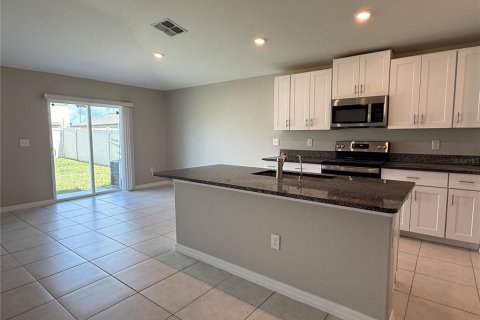 Casa en alquiler en Sun City Center, Florida, 4 dormitorios, 179.77 m2 № 1866598 - foto 8