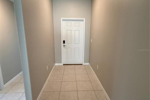 Casa en alquiler en Sun City Center, Florida, 4 dormitorios, 179.77 m2 № 1866598 - foto 3