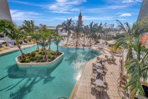 Condo in Miami, Florida, 2 bedrooms  № 1691827 - photo 20