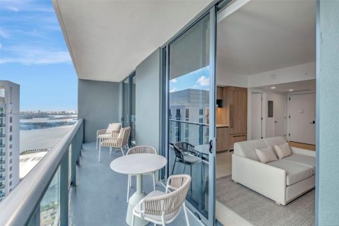 Condo in Miami, Florida, 2 bedrooms  № 1691827 - photo 19