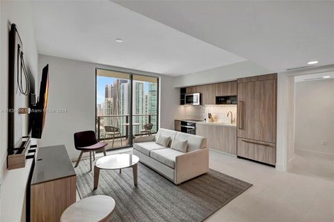 Condo in Miami, Florida, 2 bedrooms  № 1691827 - photo 3