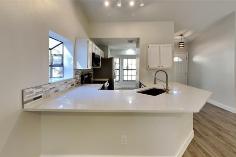 House in Winter Springs, Florida 3 bedrooms, 139.73 sq.m. № 1586766 - photo 6