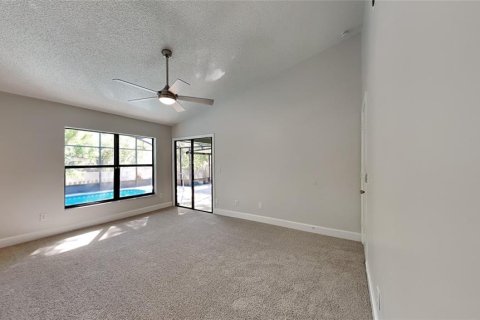 House in Winter Springs, Florida 3 bedrooms, 139.73 sq.m. № 1586766 - photo 10