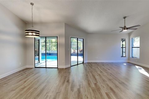 House in Winter Springs, Florida 3 bedrooms, 139.73 sq.m. № 1586766 - photo 23