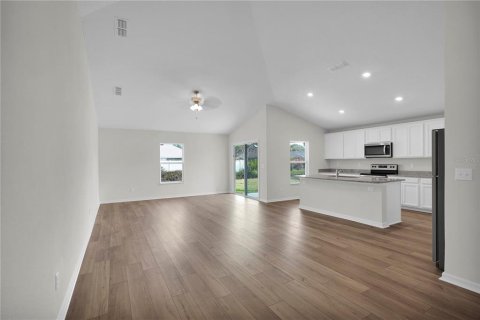 House in Palm Coast, Florida 5 bedrooms, 184.32 sq.m. № 1826270 - photo 4