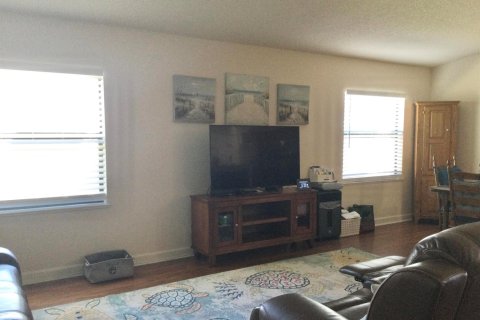 Villa ou maison à vendre à Port St. Lucie, Floride: 2 chambres, 134.8 m2 № 2087897 - photo 10