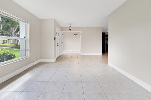 House in Cooper City, Florida 3 bedrooms, 161.46 sq.m. № 1871853 - photo 7