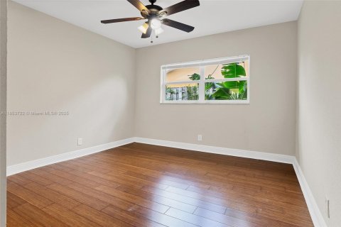 House in Cooper City, Florida 3 bedrooms, 161.46 sq.m. № 1871853 - photo 28