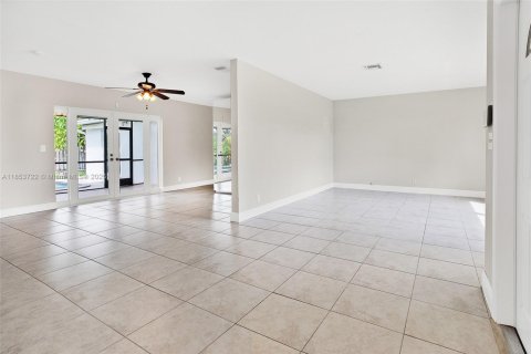 House in Cooper City, Florida 3 bedrooms, 161.46 sq.m. № 1871853 - photo 5