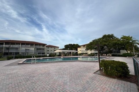 Copropriété à louer à Pembroke Pines, Floride: 1 chambre, 75.34 m2 № 1967660 - photo 13