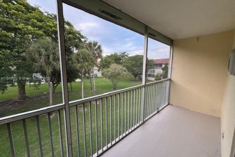 Copropriété à louer à Pembroke Pines, Floride: 1 chambre, 75.34 m2 № 1967660 - photo 10