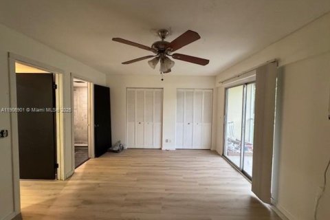 Copropriété à louer à Pembroke Pines, Floride: 1 chambre, 75.34 m2 № 1967660 - photo 5