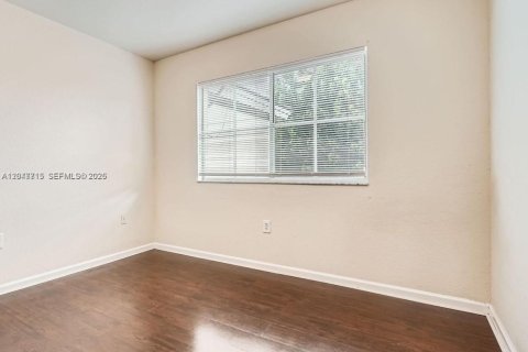 Touwnhouse à louer à Homestead, Floride: 3 chambres, 146.79 m2 № 2168303 - photo 11