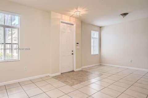 Touwnhouse à louer à Homestead, Floride: 3 chambres, 146.79 m2 № 2168303 - photo 5