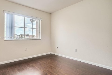 Touwnhouse à louer à Homestead, Floride: 3 chambres, 146.79 m2 № 2168303 - photo 9