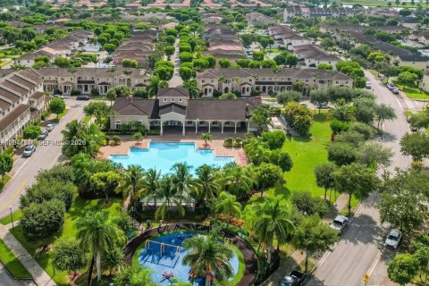 Touwnhouse à louer à Homestead, Floride: 3 chambres, 146.79 m2 № 2168303 - photo 13