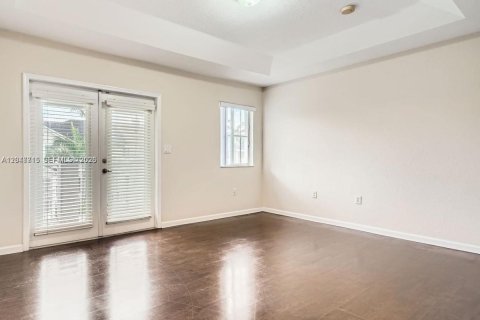 Touwnhouse à louer à Homestead, Floride: 3 chambres, 146.79 m2 № 2168303 - photo 12